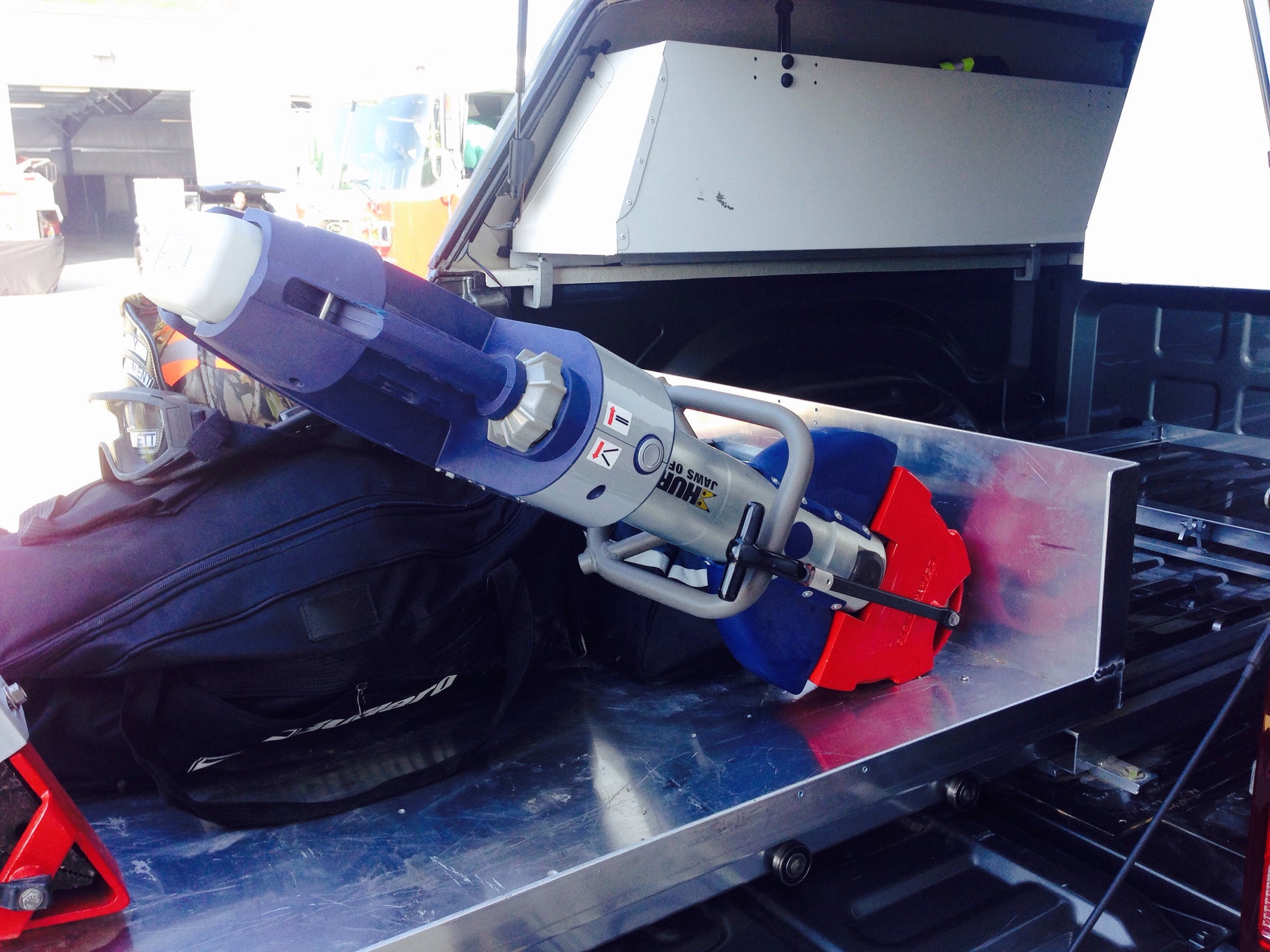 Hurst Extrication tool  mount